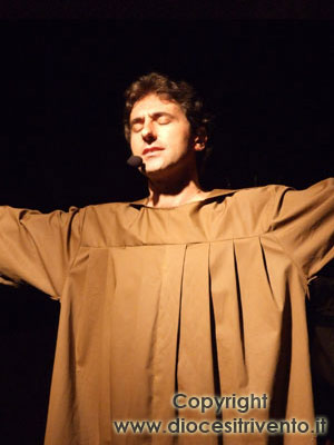 Un'immagine di San Francesco interpretato da Mauro Civico